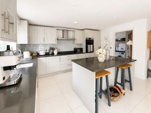 Kitchen- click for photo gallery